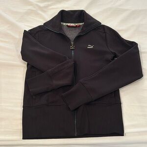 Small women’s puma zip up jacket